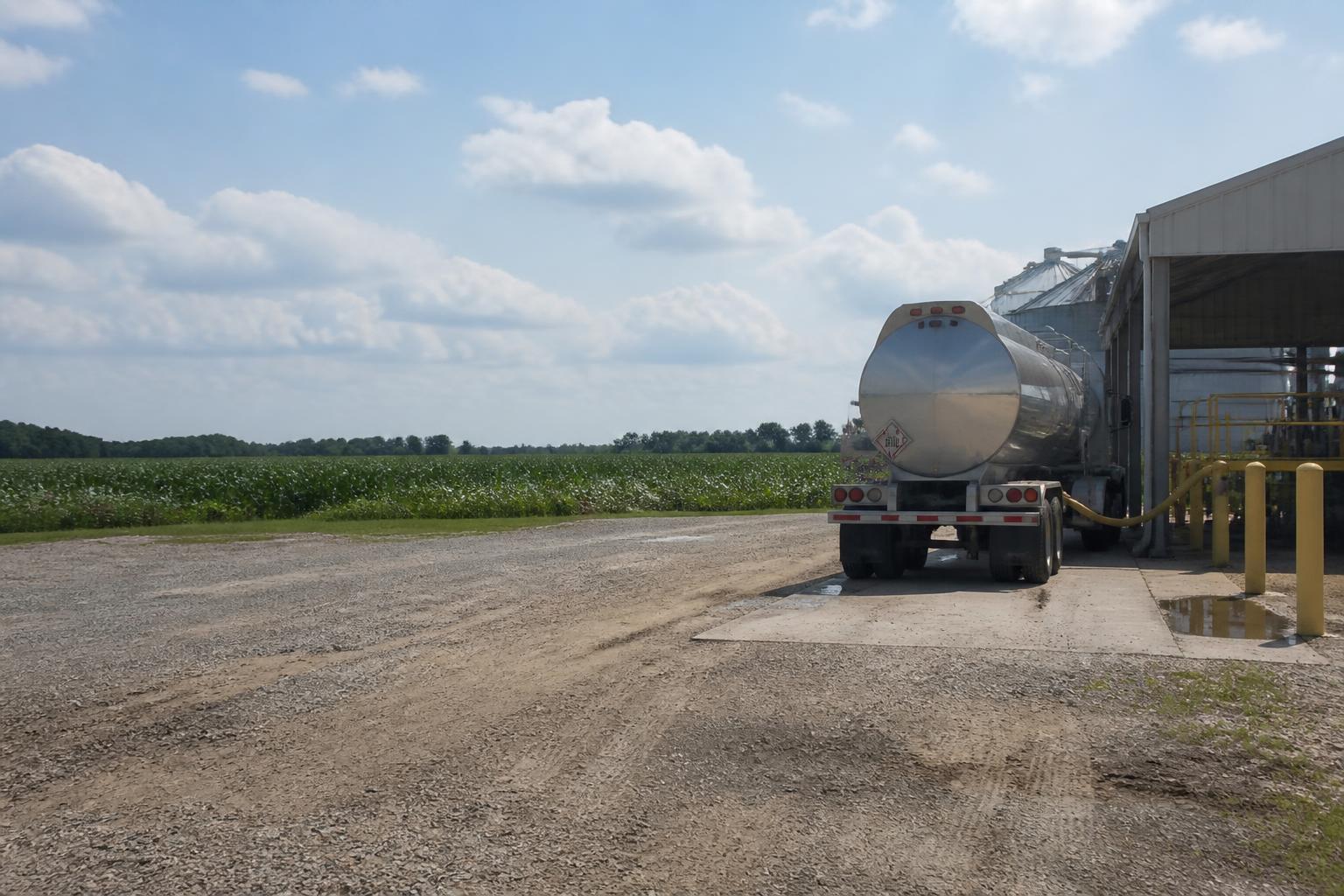 New Regulatory Shift for Hazmat Transport Affects Fuel Logistics - AgroPost