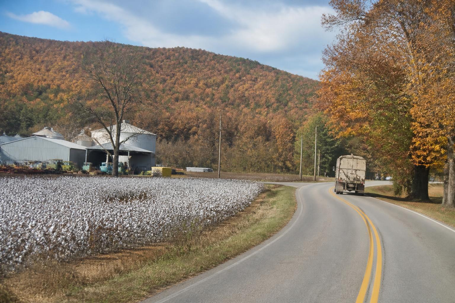 North Carolina Harvest Logistics: Navigating Road Restrictions and Seasonal Infrastructure Demands - AgroPost