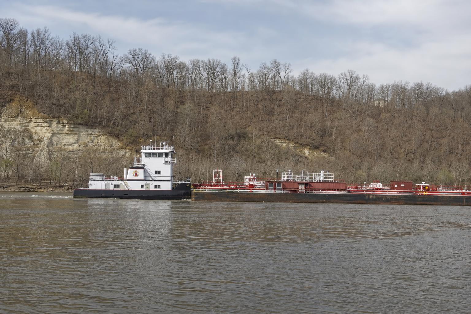 Low Mississippi River Levels Threaten Mississippi's Agricultural Economy - AgroPost