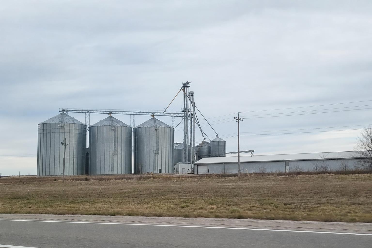 Missouri's Grain Market: Strategic Moves Amid Global Challenges - AgroPost